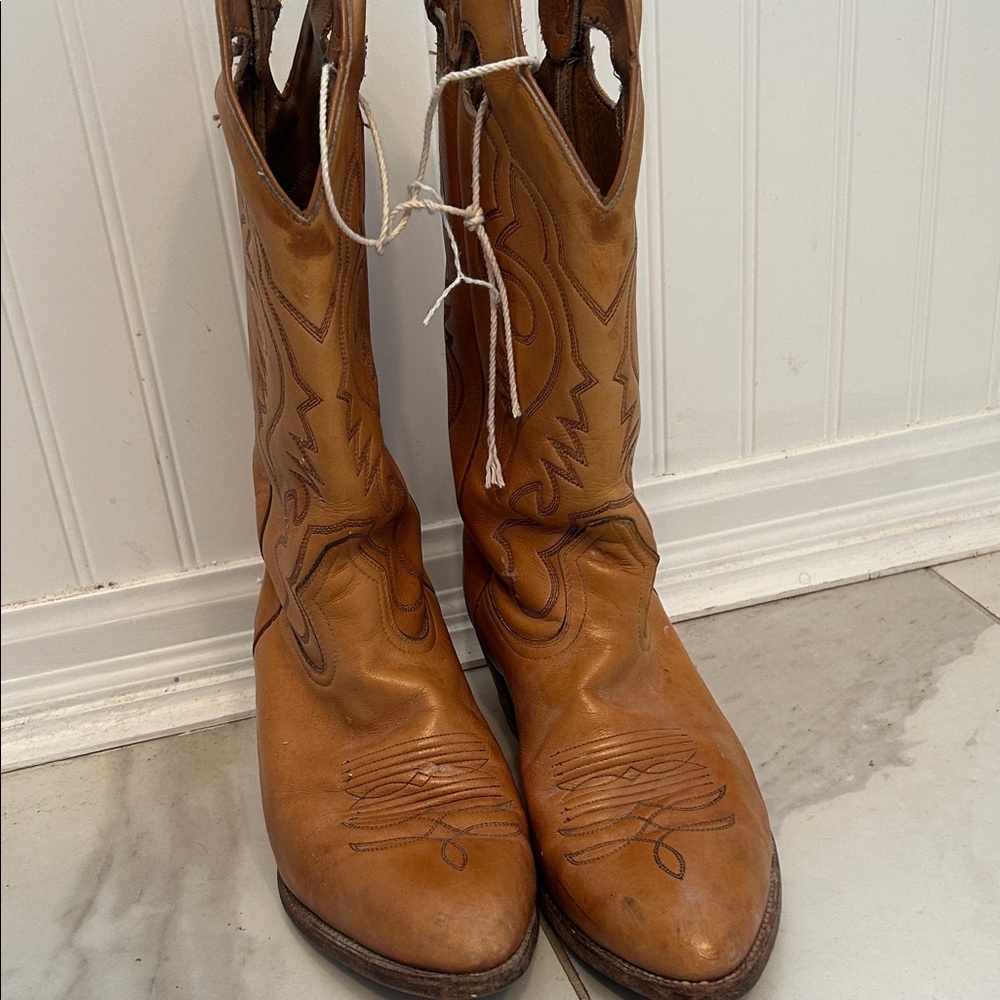 Boulet Classic Tan Leather Cowboy Boots